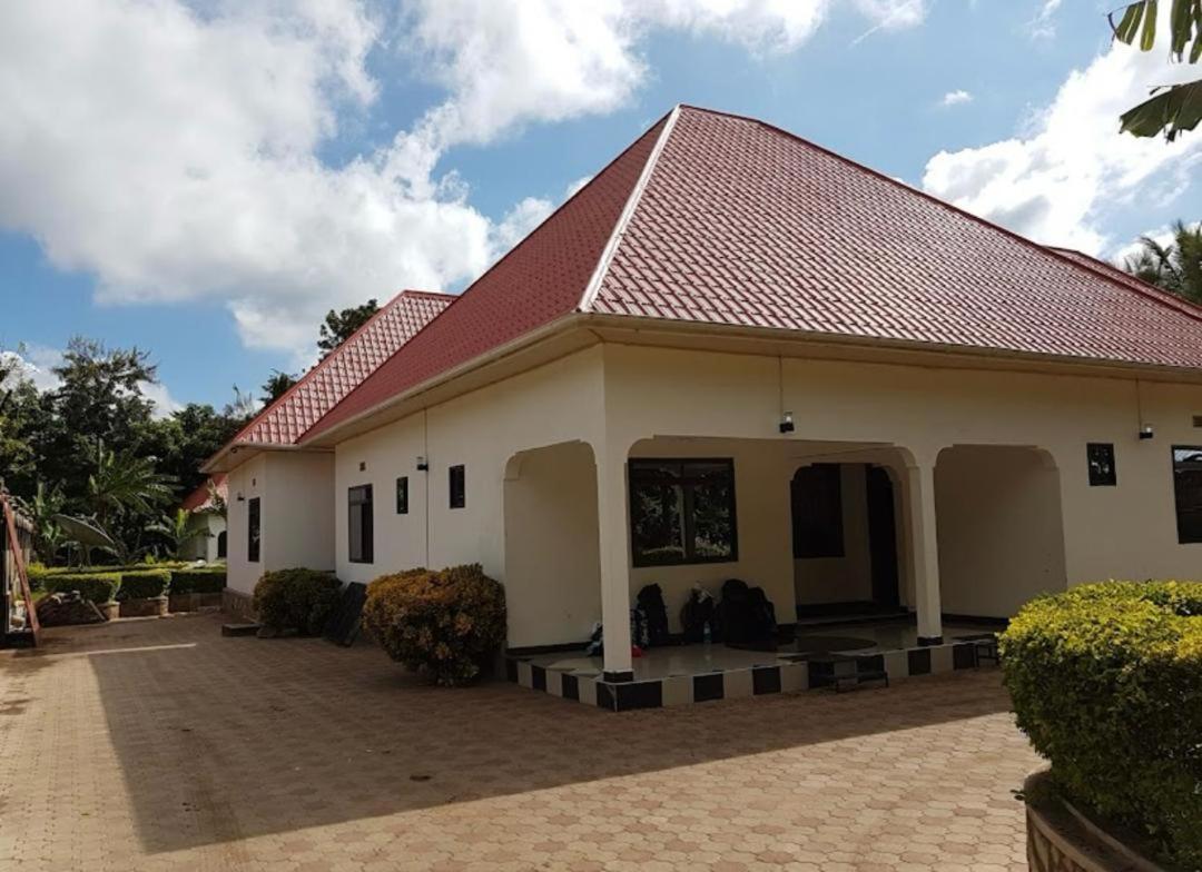 Parkbridge Resort Mto wa Mbu Ngoại thất bức ảnh