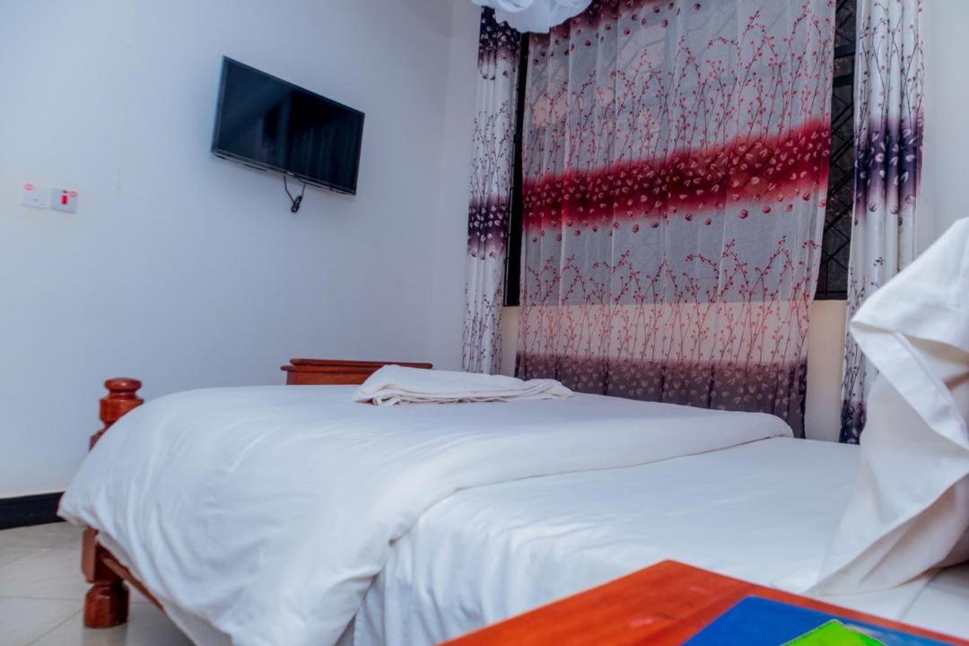 Parkbridge Resort Mto wa Mbu Ngoại thất bức ảnh